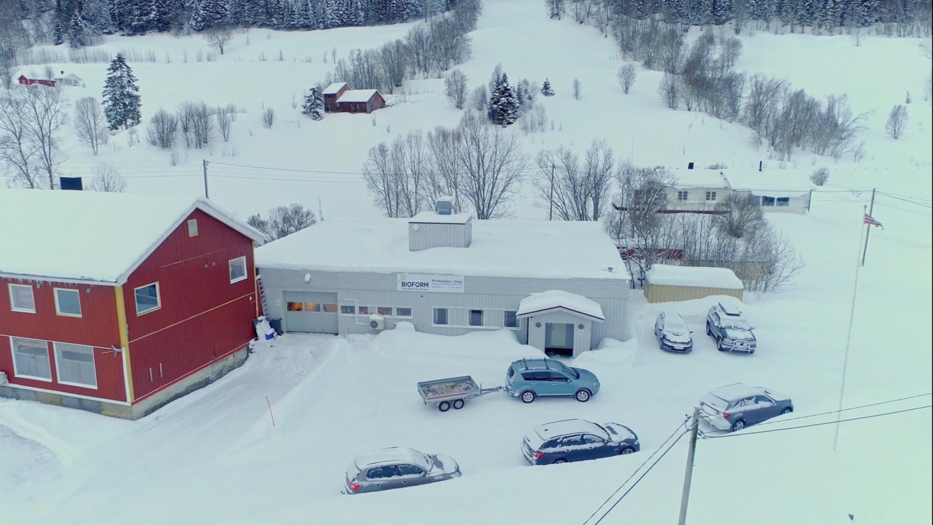 Dronefoto av produksjonsfabrikken til Bioform